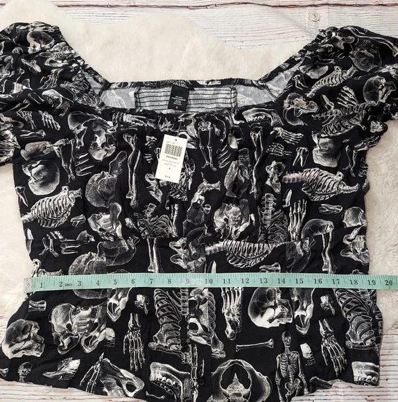 Hot Topic Social Collision Skeleton Bones Crop Top Plus Size 4 4X NEW - Picture 7 of 9